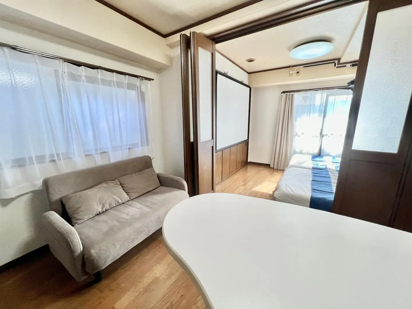 7人可能 なんば駅 一駅 / 地下鉄駅 2分 Royal901 Apartment Osaka